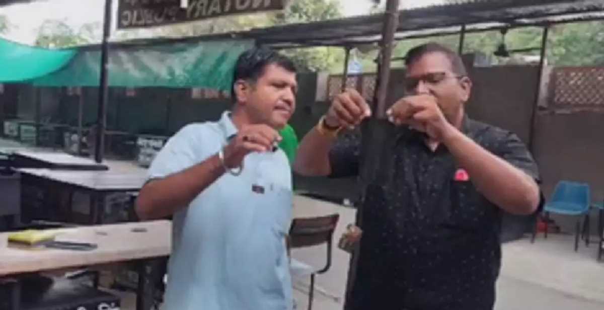 अजमेर कोर्ट परिसर में वकील की जेब में रखा मोबाइल फटने से बचा, बड़ा हादसा टला